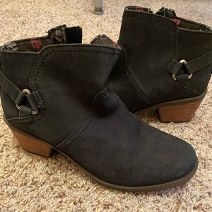 Teva Suede Bootie Sz 7